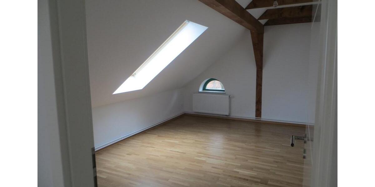 Dachgeschoßwohnung Bernau bei Berlin - 2 Zimmer, 65 m&sup2;, 720&euro; | Angebot:25640265