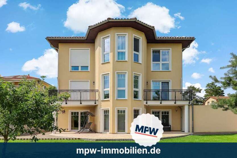 Haus zum Kaufen in Berlin 1.498.000 € 300 m²