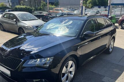 Skoda Superb 154.000 km 12.900 &euro; Berlin 12359