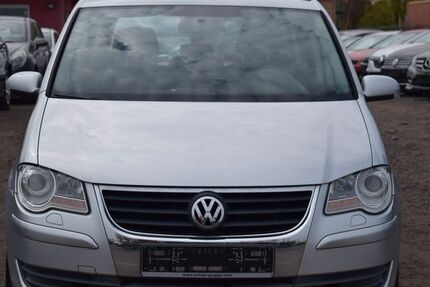 VW Touran 205.000 km 3.399 &euro; Berlin 13597