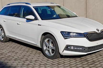 Skoda Superb 79.500 km 22.900 &euro; Berlin 12099