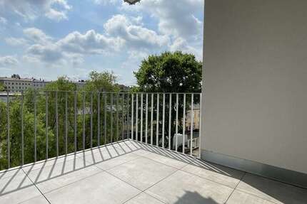 Wohnung Berlin Spandau - 2 Zimmer, 49 m&sup2;, 987&euro; | Angebot:25637482