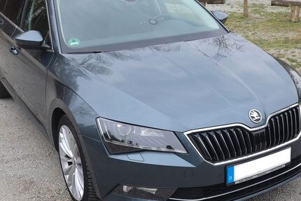 Skoda Superb 105.600 km 18.600 &euro; Berlin 14129