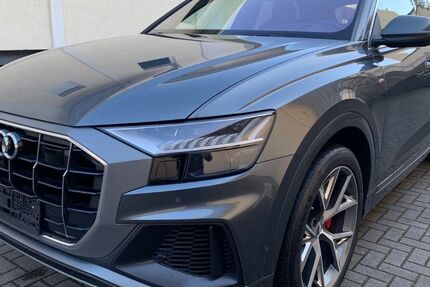 Audi Q8 173.700 km 43.900 &euro; Berlin 12057