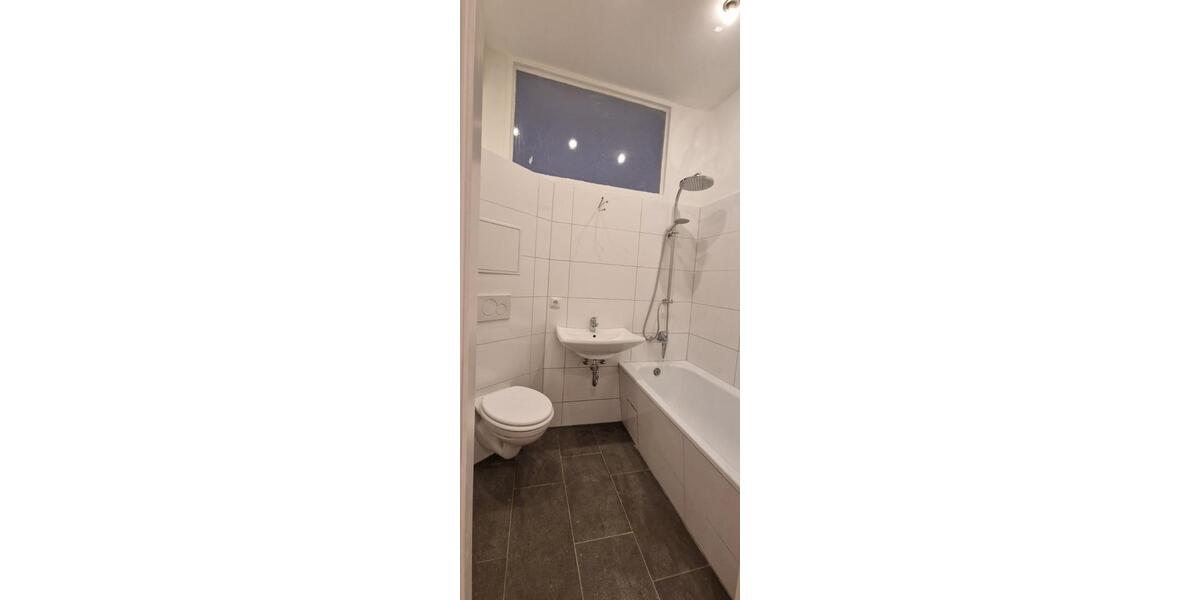 Dachgeschoßwohnung Berlin Charlottenburg-Wilmersdorf - 1 Zimmer, 49 m&sup2;, 750&euro; | Angebot:24754274