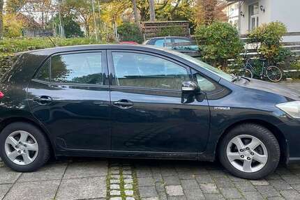 Toyota Auris 101.000 km 10.200 &euro; Berlin 13353