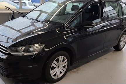 VW Touran 102.701 km 18.799 &euro; Rüdersdorf 15562