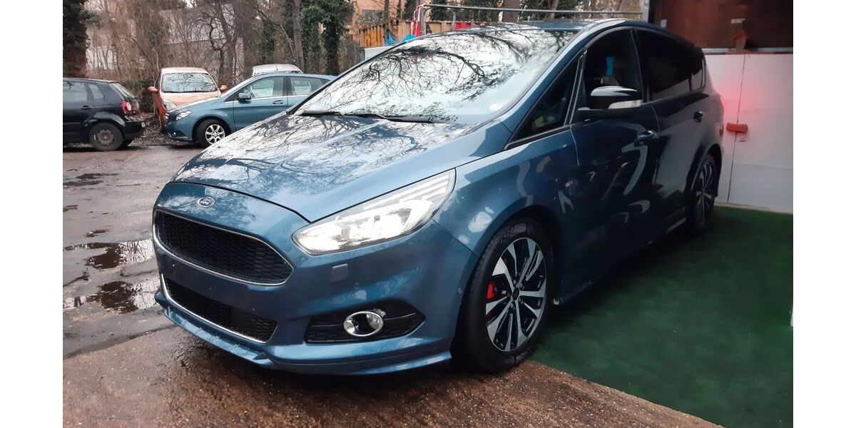 Ford S-Max 134.000 km 17.950 &euro; Berlin 12247