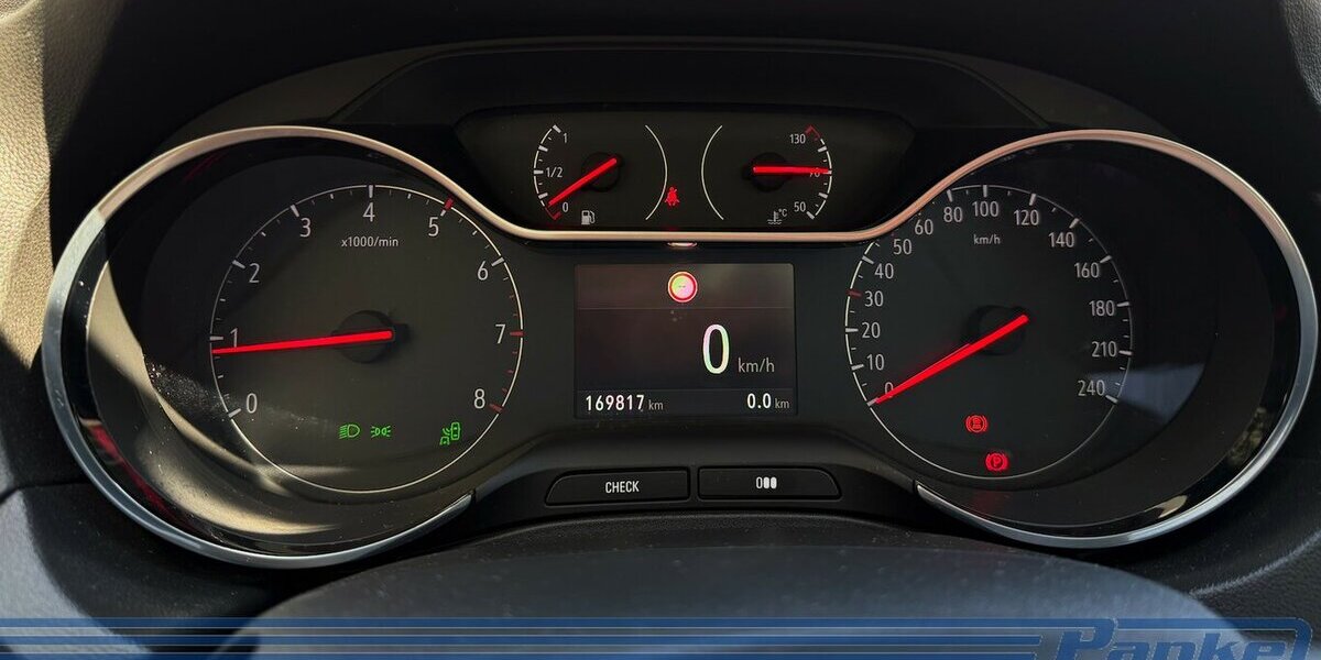 Opel Grandland Innovation*AHK*E-Koffer*Pano*Car-Play* 169.817 km 11.480 &euro; Berlin 13187