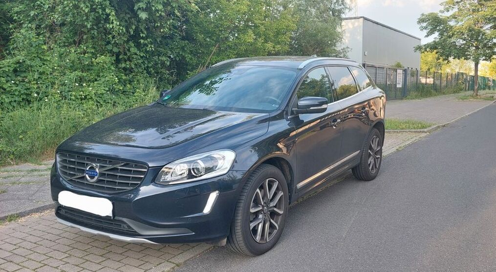 Volvo XC60 123.000 km 16.850 € Berlin 13051
