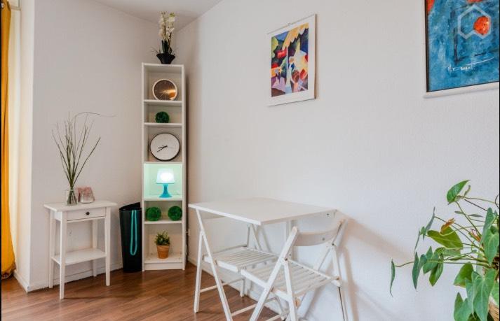 Etagenwohnung Berlin Charlottenburg-Wilmersdorf - 1 Zimmer, 52 m&sup2;, 1.340&euro; | Angebot:26455326