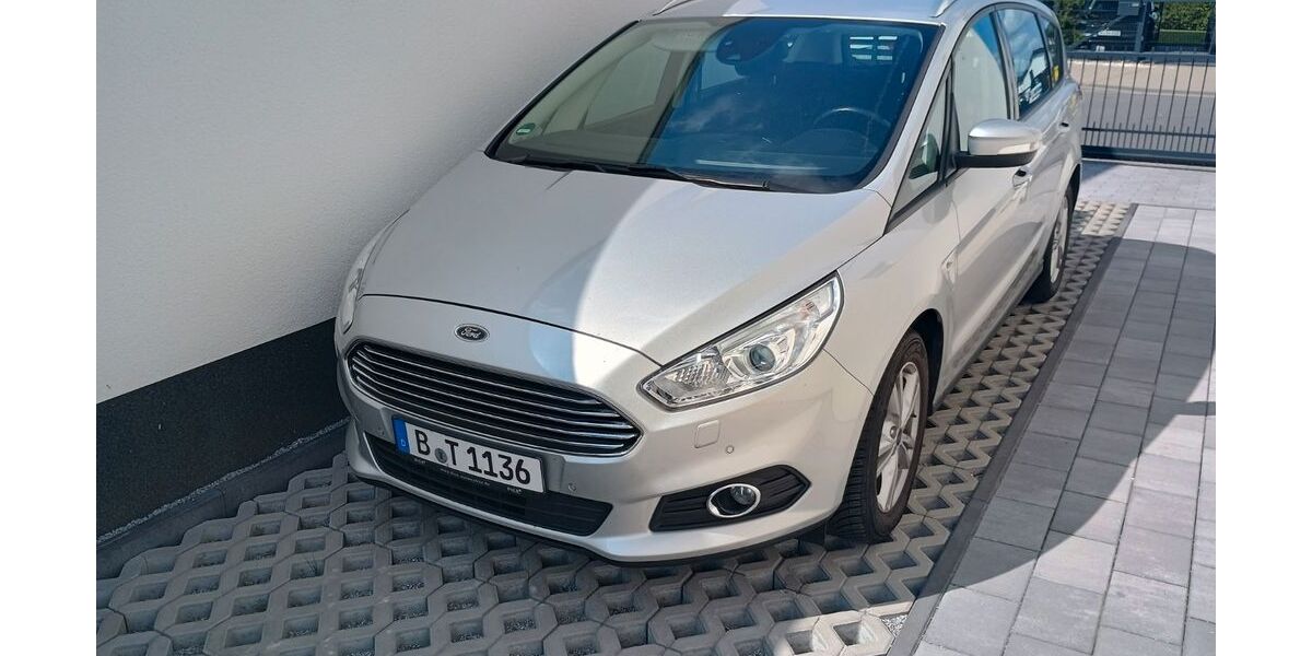 Ford S-Max 156.000 km 14.000 &euro; Berlin 12359