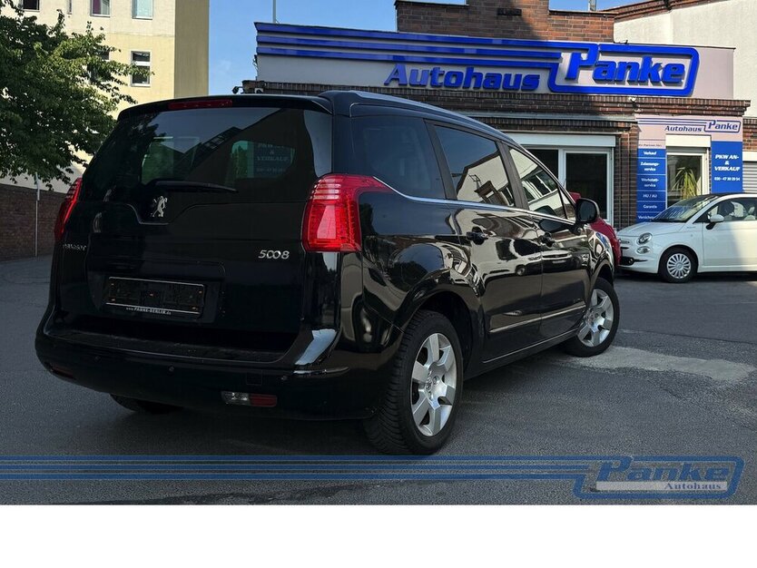 Peugeot 5008 1.6 155 THP Family plus*7Sitz*HUD*Pano*NAV* 143.915 km 7.980 € Berlin 13187