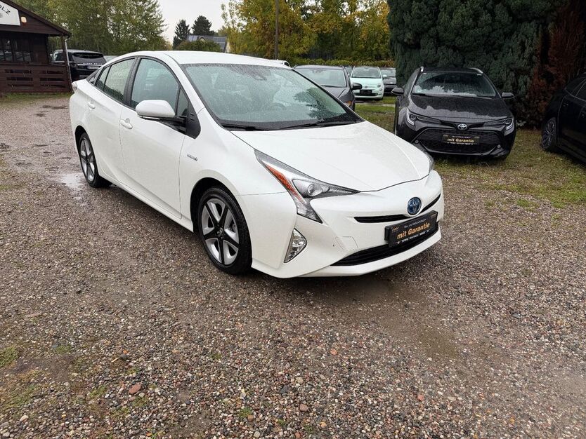 Toyota Prius 74.000 km 14.990 € Berlin 13127