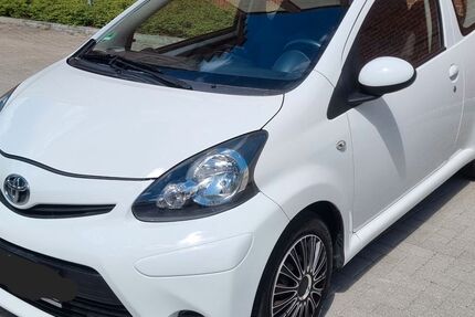 Toyota Aygo (X) 139.850 km 5.400 &euro; Berlin 12489