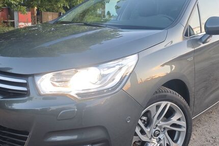 Citroen C4 93.129 km 5.999 &euro; Berlin 13158