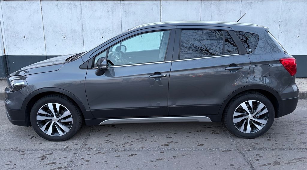 Suzuki SX4 50.132 km 17.900 &euro; Berlin 13585