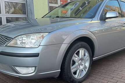 Ford Mondeo 126.541 km 3.490 &euro; berlin 13088