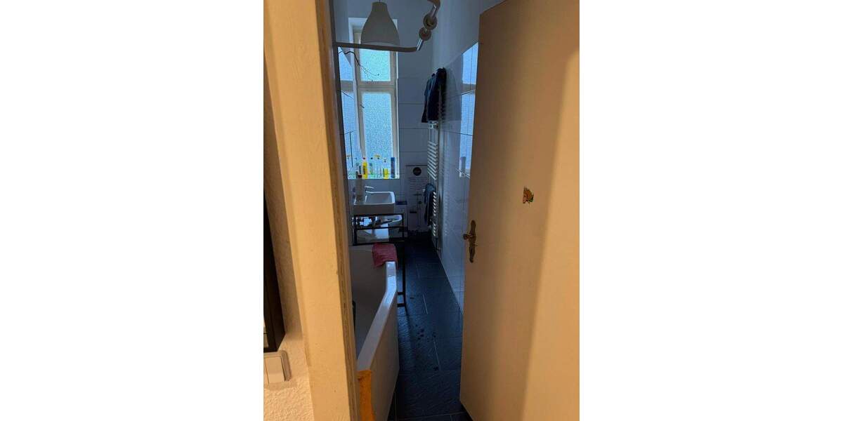 Spacious 2 bedrooom apartment in leafy Pankow district with kitchen and furniture 2 zimmer