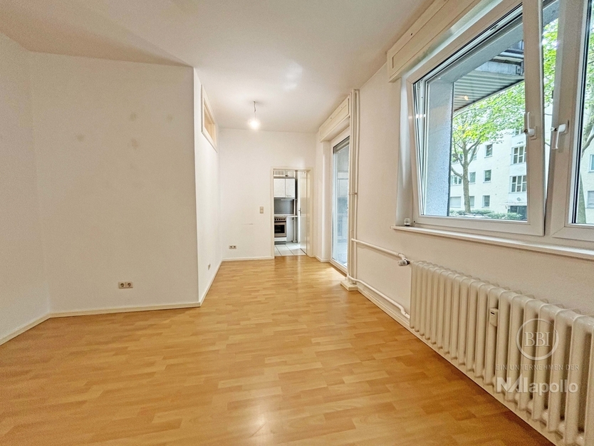 PRAKTISCHE HOCHPARTERRE-WOHNUNG MIT GROSSEM BALKON IM BEGEHRTEN BAYERISCHEN VIERTEL! 2 zimmer