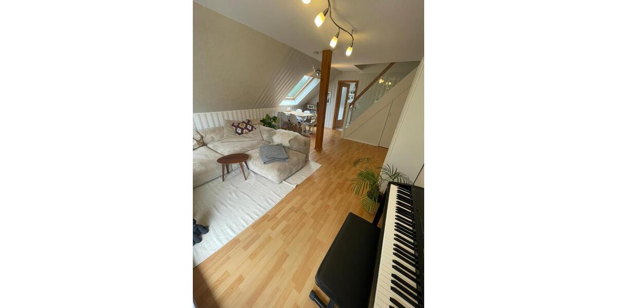 Dachgeschoßwohnung Glienicke/Nordbahn Nordbahn - 4 Zimmer, 80 m&sup2;, 1.520&euro; | Angebot:26479644