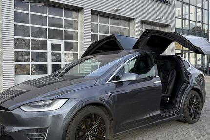 Tesla Model X 61.000 km 54.900 € Berlin-Lichtenberg 10365