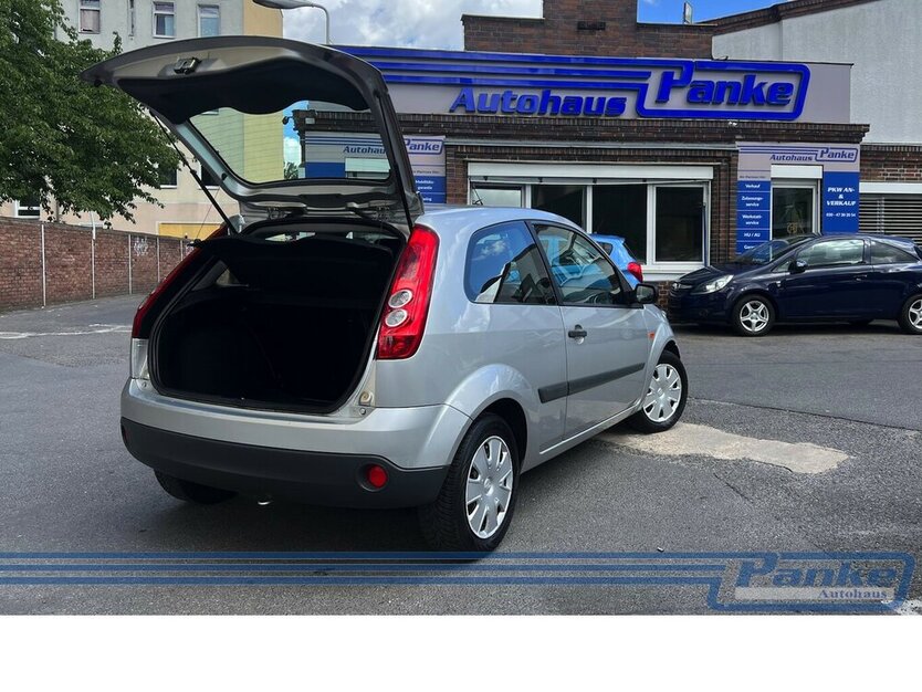 Ford Fiesta Ambiente 1.3*Radio/CD*AUX*Klima* 245.511 km 1.790 € Berlin 13187