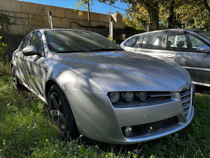 Alfa Romeo 159 242.000 km 1.490 € Berlin 14167