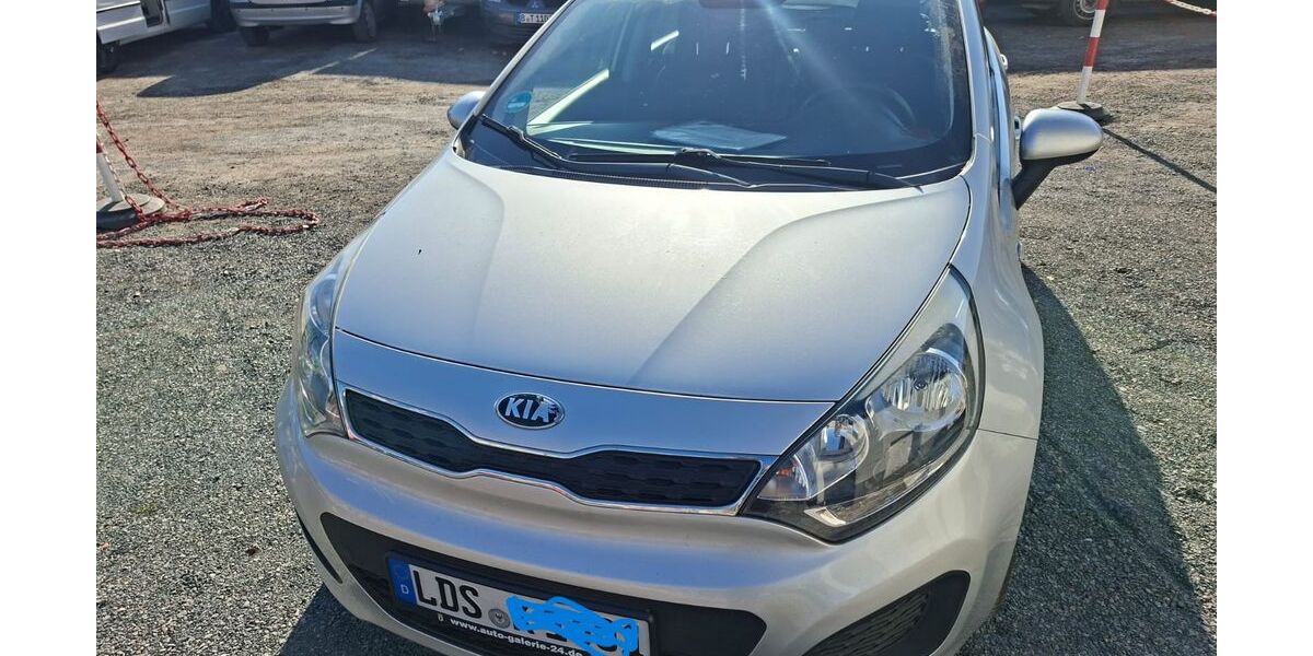 Kia Rio 110.100 km 6.000 &euro; Schönefeld 12529
