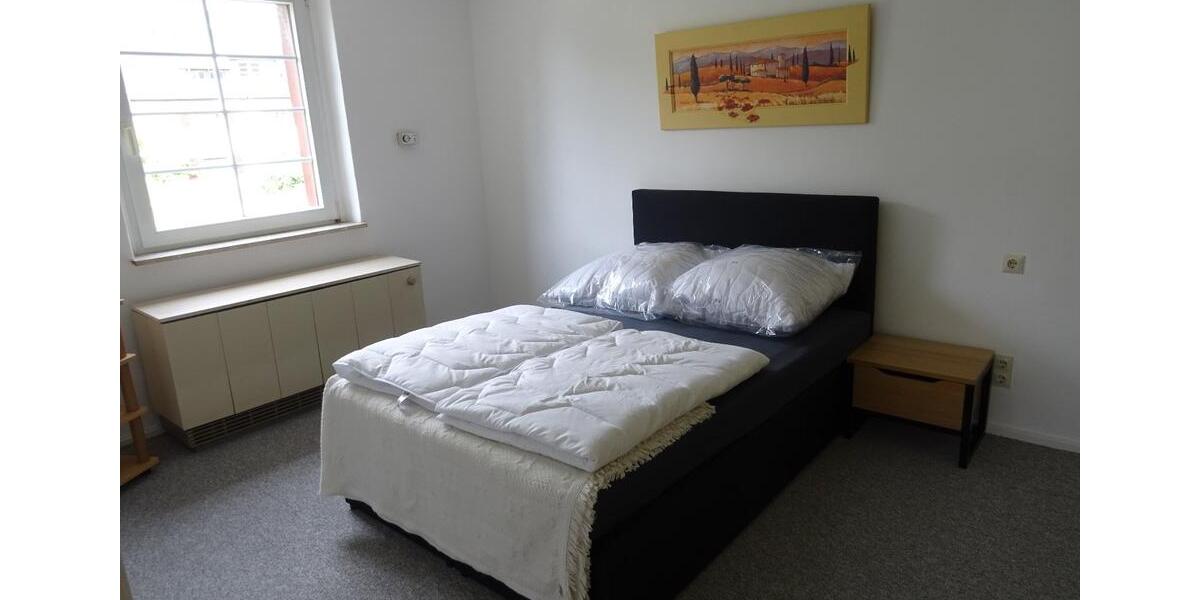 Einfamilienhaus Berlin Neukölln - 4 Zimmer, 110 m&sup2;, 1.300&euro; | Angebot:26631134