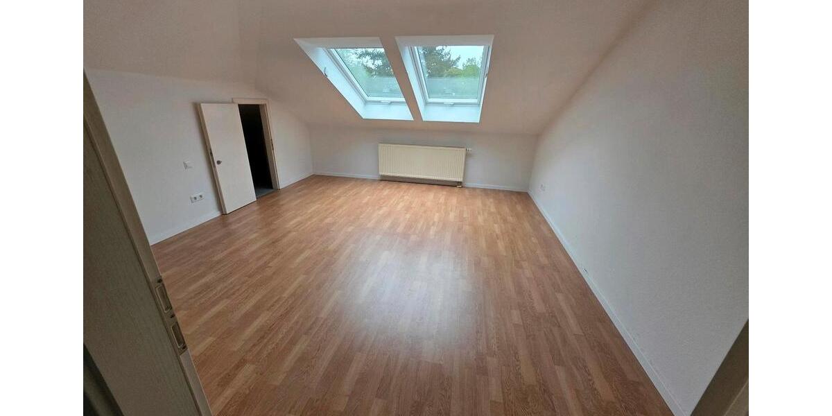 Dachgeschoßwohnung Kleinmachnow - 2 Zimmer, 70 m&sup2;, 1.176&euro; | Angebot:26481403