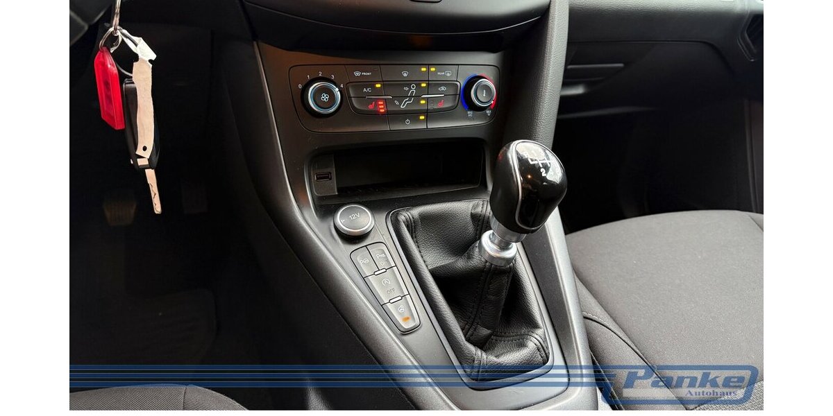 Ford Focus 1.0 EcoBoost Business*NAV*RFK*SHZ*Carplay* 111.786 km 7.480 &euro; Berlin 13187