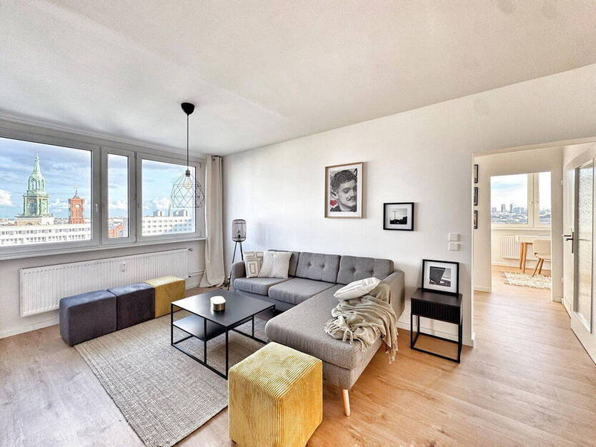 Furnished Loft Hackescher Markt: View, Balcony & Parking