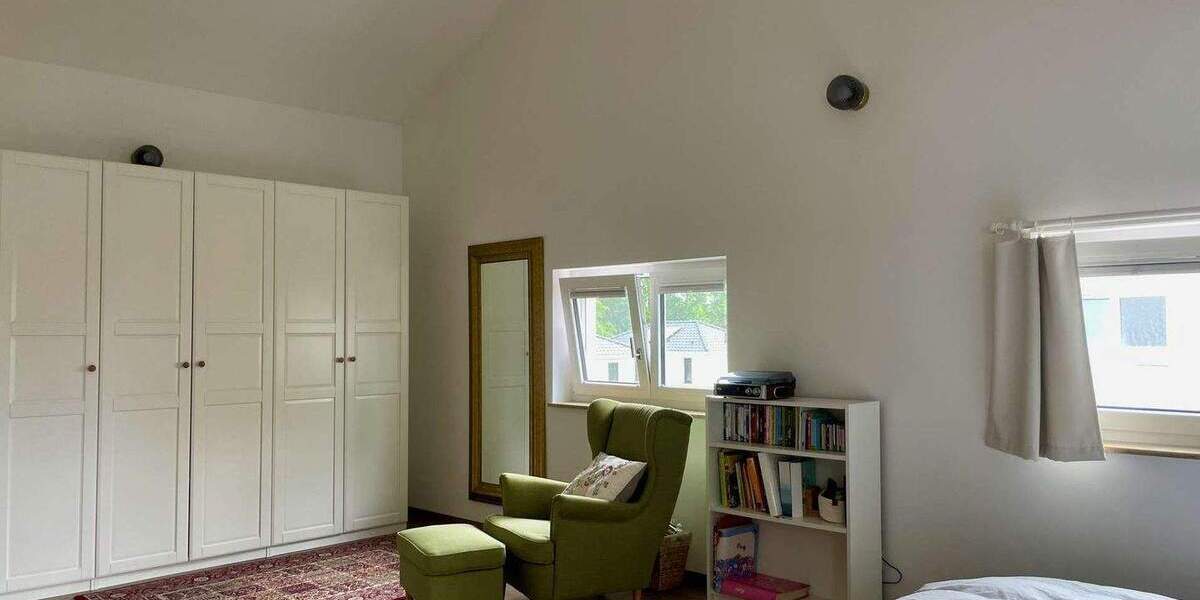 Doppelhaushälfte Berlin Altglienicke - 4 Zimmer, 134 m&sup2;, 2.200&euro; | Angebot:25821698