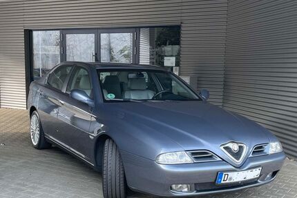 Alfa Romeo 166 163.000 km 4.900 € Hennigsdorf 16761