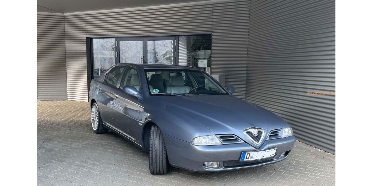 Alfa Romeo 166 163.000 km 4.900 € Hennigsdorf 16761
