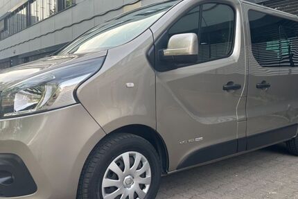 Renault Trafic 146.498 km 15.980 &euro; Berlin 13353