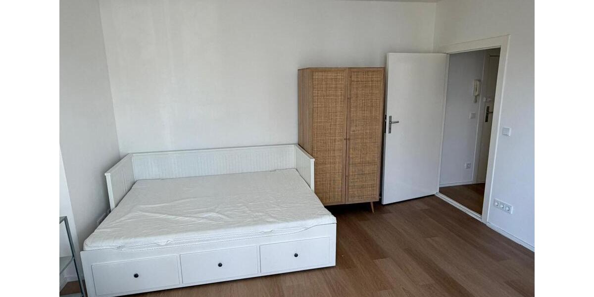 Etagenwohnung Berlin Charlottenburg-Wilmersdorf - 1 Zimmer, 39 m&sup2;, 1.200&euro; | Angebot:26690402