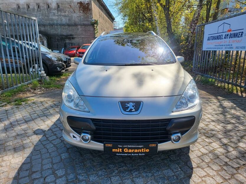 Peugeot 307 130.240 km 3.699 € Berlin 13435