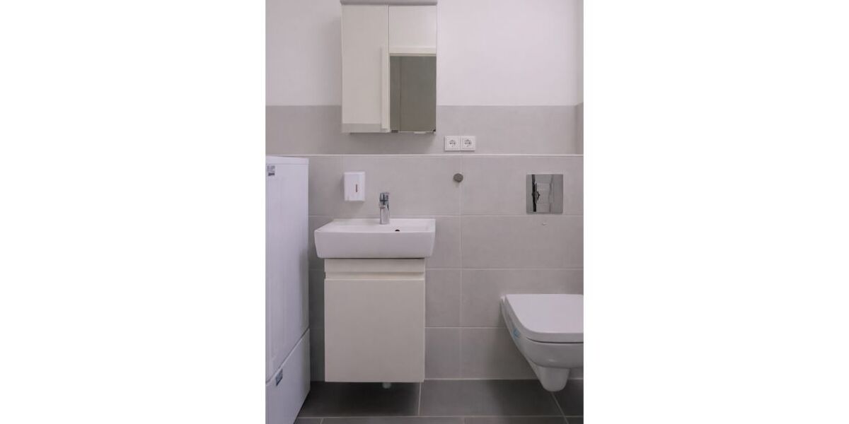 Provisionsfrei* Helles Zuhause mit Gartenidylle & Stellplatz - perfekt für Familien - Reihenmittelhaus Berlin Spandau | Angebot:26085367