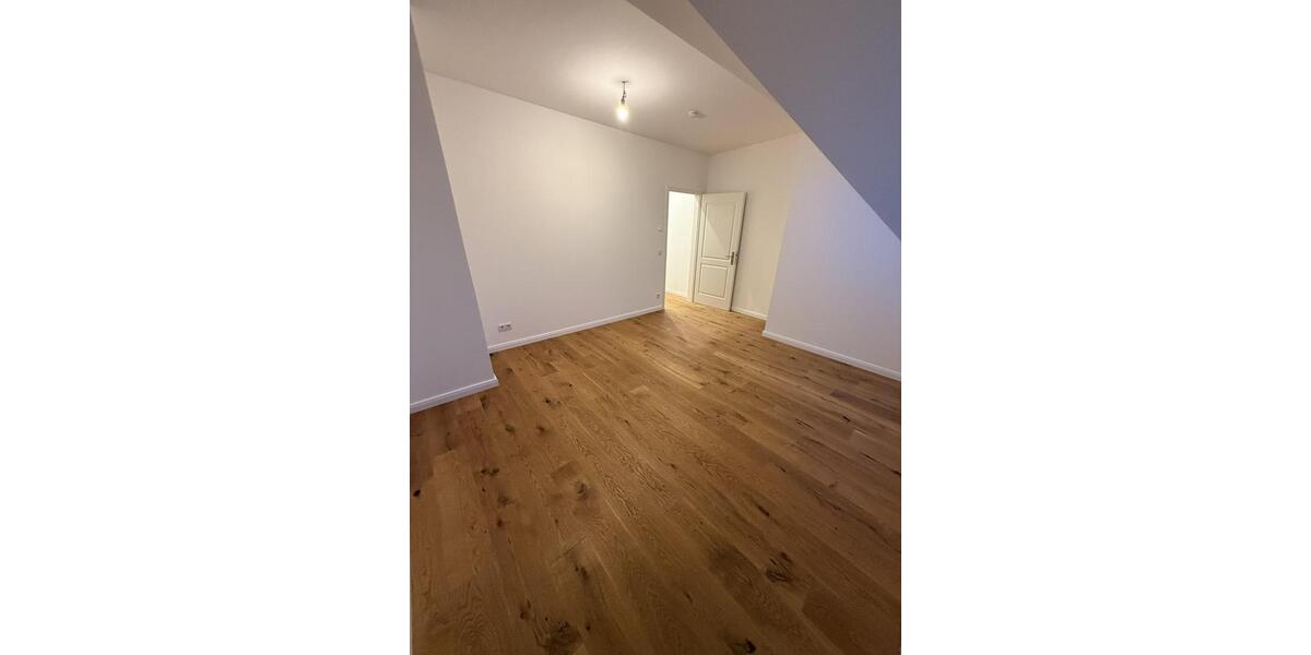 Einfamilienhaus Berlin Charlottenburg-Wilmersdorf - 1 Zimmer, 36 m&sup2;, 1.060&euro; | Angebot:24812157