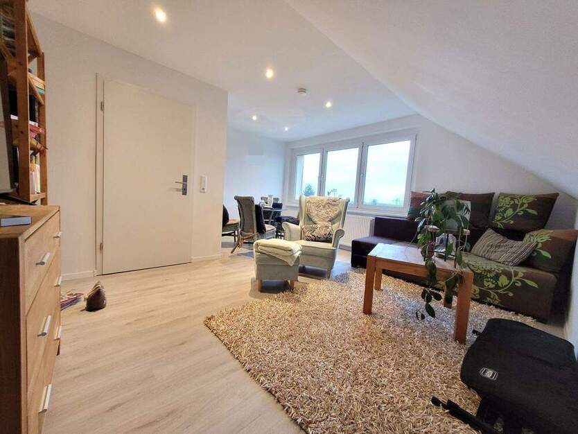 Sonnige gemütliche Wohnung mit Einbauküche im Grünen in Strausberg (OT Hohenstein)