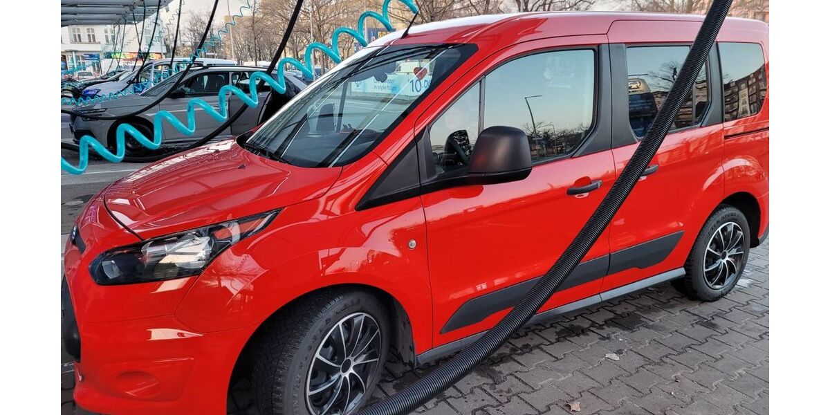 Ford Tourneo Connect 103.580 km 10.300 &euro; Berlin 13589