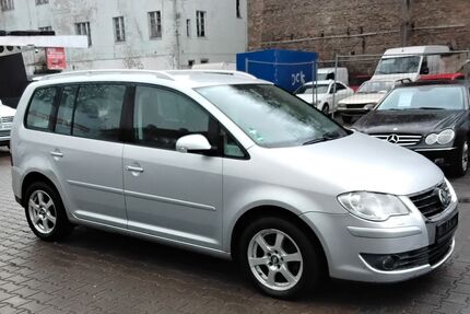VW Touran 226.300 km 3.950 &euro; Berlin 13409