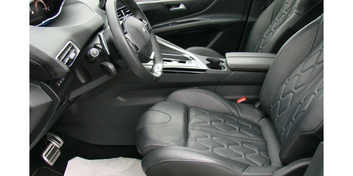 Peugeot 5008 1.2 PureTech 130, GT-Line Leder ACC Navi Pano 30.873 km 29.980 &euro; Falkensee 14612