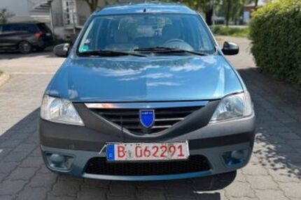 Dacia Logan 181.000 km 890 &euro; Berlin 13055