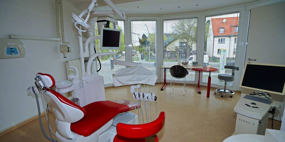 Hauptstadtmakler-Etablierte Zahnarztpraxis mit Immobilie 3 zimmer