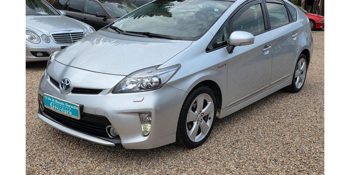 Toyota Prius 98.677 km 12.999 &euro; Berlin 13589