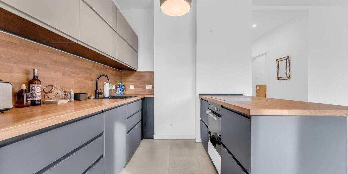 Etagenwohnung Potsdam Berliner Vorstadt - 3 Zimmer, 77 m&sup2;, 2.150&euro; | Angebot:25748536