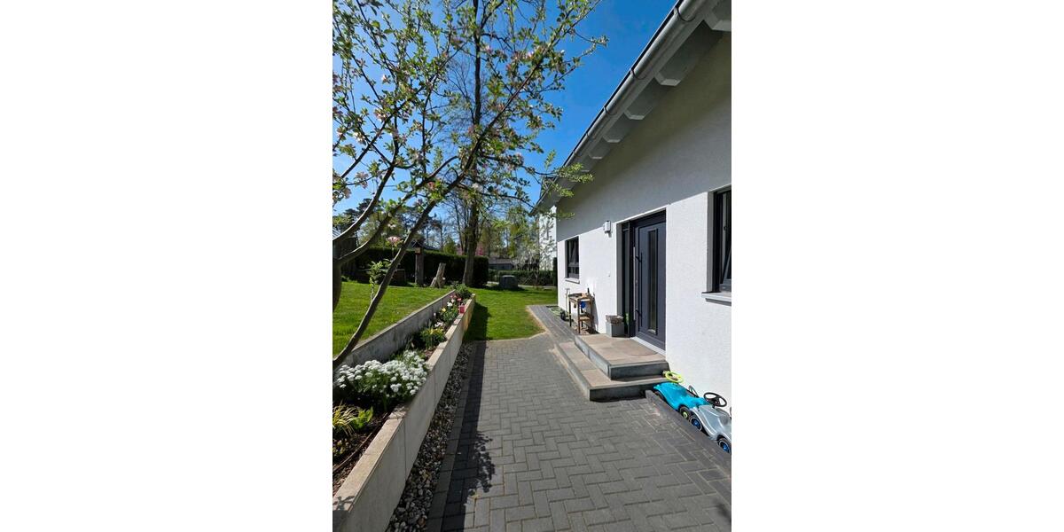 Einfamilienhaus Berlin Spandau - 5.5 Zimmer, 140 m&sup2;, 2.500&euro; | Angebot:24637420